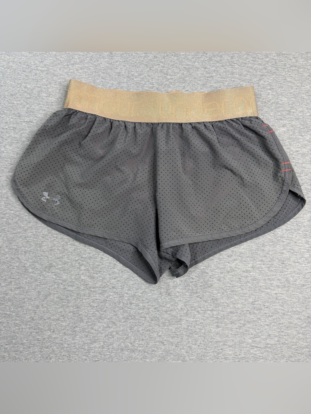 Under Armour Semi Fitted HeatGear Womens Size XS Running Athletic Shorts Lined